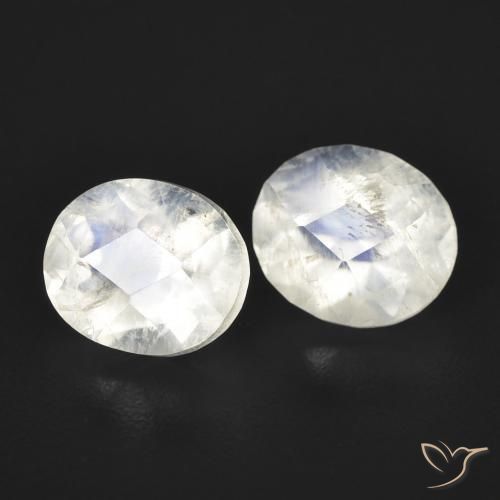 Gemme di Pietra di luna arcobaleno Bianco bluastro naturale da 2.36 ct, Ovale, Trasparente