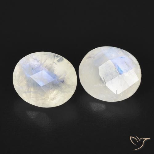 Gemme di Pietra di luna arcobaleno Bianco bluastro naturale da 2.37 ct, Ovale, Traslucido