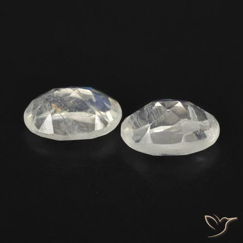 Gemme di Pietra di luna arcobaleno Bianco bluastro naturale da 0.95 ct, Ovale, Trasparente