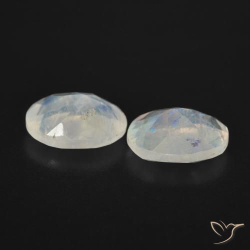 Gemme di Pietra di luna arcobaleno Bianco bluastro naturale da 2.28 ct, Ovale, Trasparente