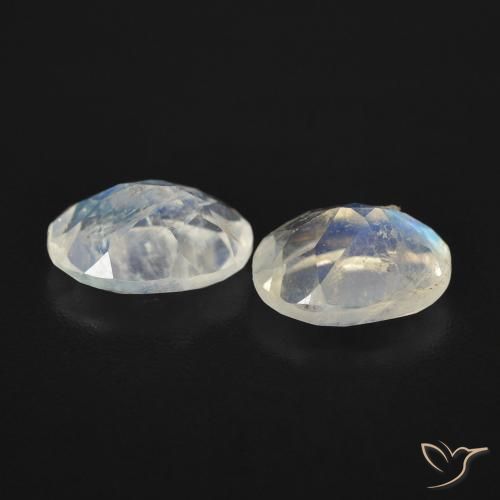 Gemme di Pietra di luna arcobaleno Bianco bluastro naturale da 2.39 ct, Ovale, Trasparente
