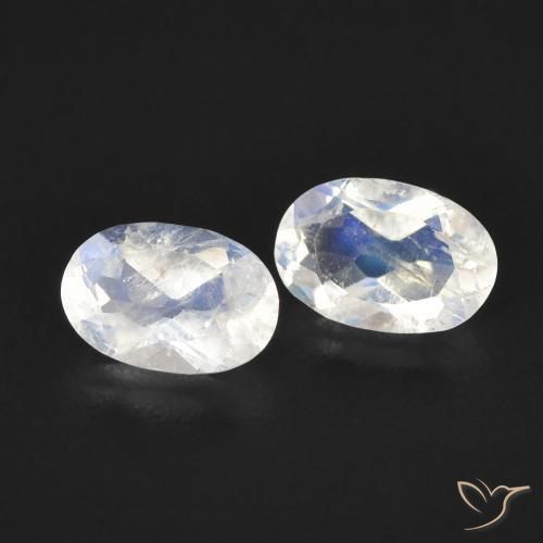 Gemme di Pietra di luna arcobaleno Bianco bluastro naturale da 0.88 ct, Ovale, Trasparente