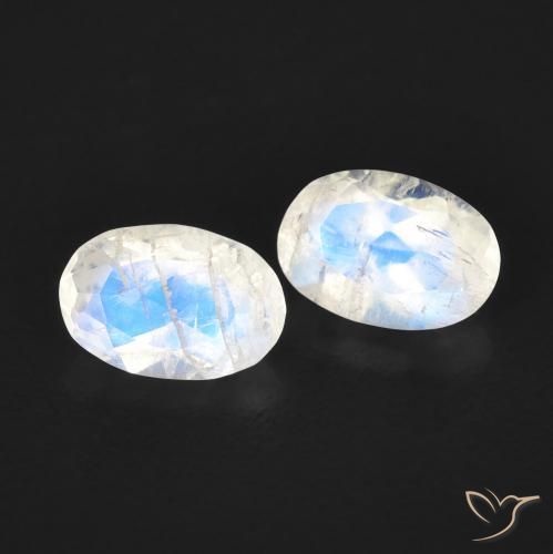 Gemme di Pietra di luna arcobaleno Bianco bluastro naturale da 0.87 ct, Ovale, Trasparente