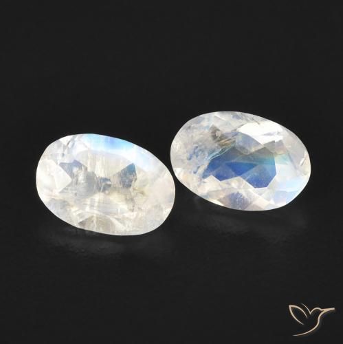 Gemme di Pietra di luna arcobaleno Bianco bluastro naturale da 0.81 ct, Ovale, Trasparente