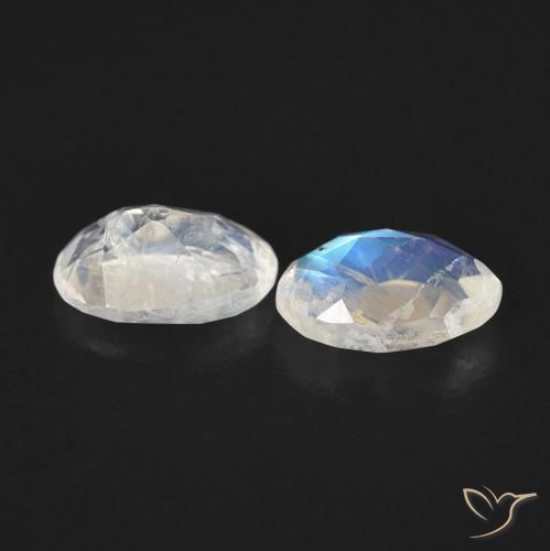 Gemme di Pietra di luna arcobaleno Bianco bluastro naturale da 0.81 ct, Ovale, Trasparente