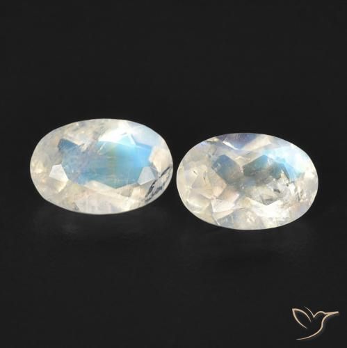 0.87ctw Naturale Bianco bluastro Pietra di luna arcobaleno, Ovale, Trasparente