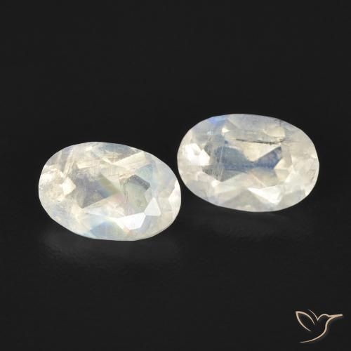 Gemme di Pietra di luna arcobaleno Bianco bluastro naturale da 0.94 ct, Ovale, Trasparente