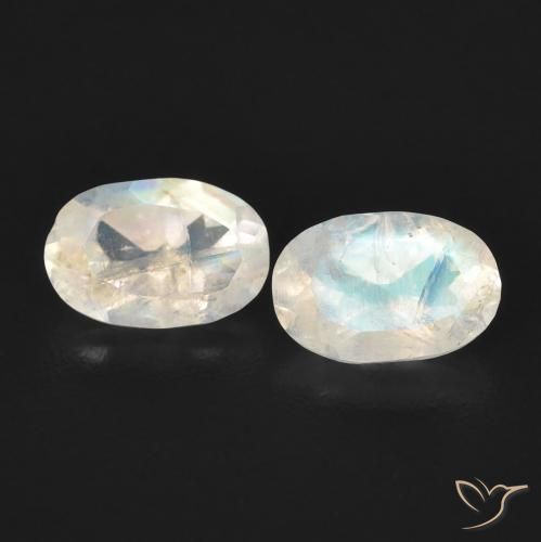 0.88ctw Naturale Bianco bluastro Pietra di luna arcobaleno, Ovale, Trasparente