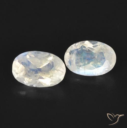 Gemme di Pietra di luna arcobaleno Bianco bluastro naturale da 0.88 ct, Ovale, Trasparente