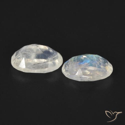 Gemme di Pietra di luna arcobaleno Bianco bluastro naturale da 0.88 ct, Ovale, Trasparente