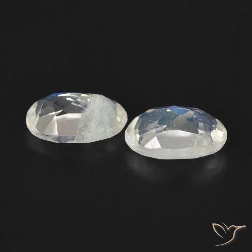 Gemme di Pietra di luna arcobaleno Bianco bluastro naturale da 0.77 ct, Ovale, Trasparente