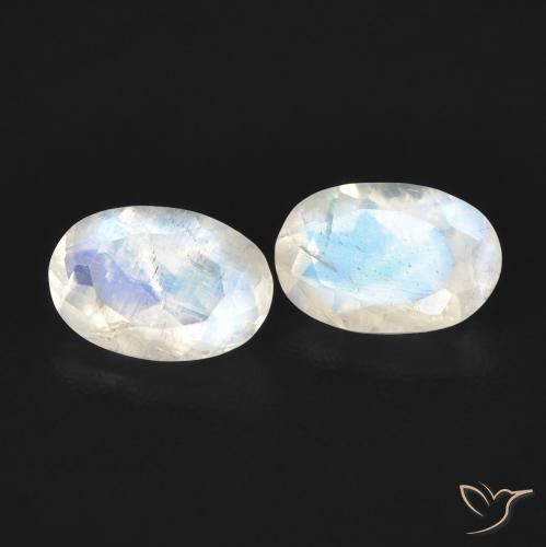 Gemme di Pietra di luna arcobaleno Bianco bluastro naturale da 0.85 ct, Ovale, Trasparente