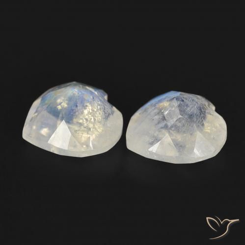 Gemme di Pietra di luna arcobaleno Bianco bluastro naturale da 1.32 ct, Cuore, Trasparente