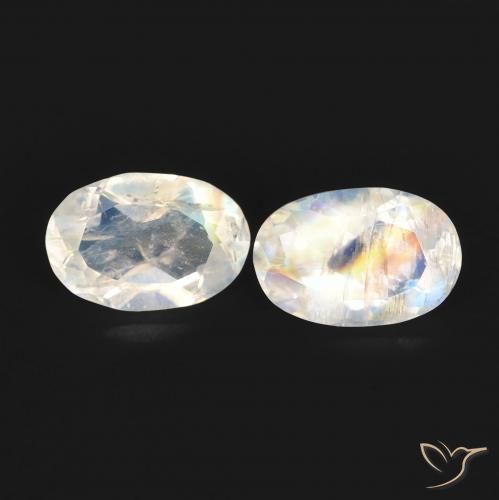 Gemme di Pietra di luna arcobaleno Bianco bluastro naturale da 0.83 ct, Ovale, Trasparente