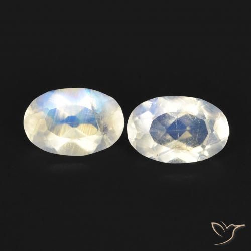 0.90ctw Naturale Bianco bluastro Pietra di luna arcobaleno, Ovale, Trasparente