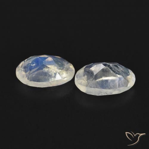 Gemme di Pietra di luna arcobaleno Bianco bluastro naturale da 0.89 ct, Ovale, Trasparente