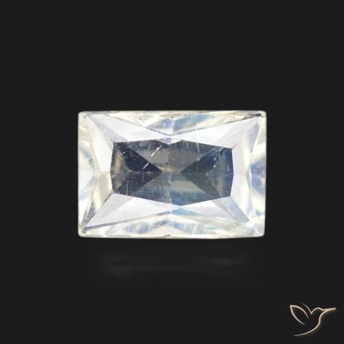 0.48ct Naturale Bianco bluastro Pietra di luna arcobaleno, Taglio a baguette, Trasparente