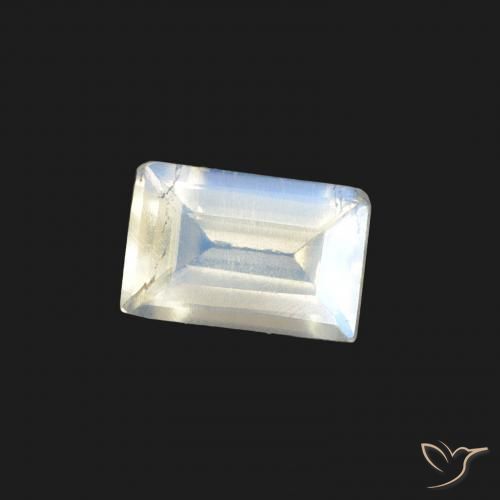 Pietra di luna arcobaleno Bianco bluastro naturale da 0.47 ct, Taglio a baguette, VS