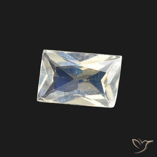 Pietra di luna arcobaleno Bianco bluastro naturale da 0.39 ct, Taglio a baguette, Trasparente