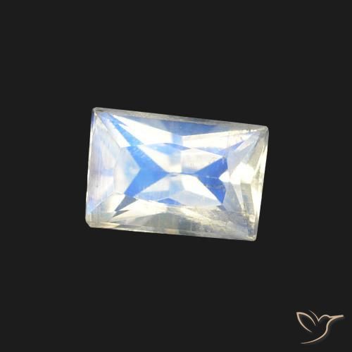 Pietra di luna arcobaleno Bianco bluastro naturale da 0.47 ct, Taglio a baguette, Trasparente