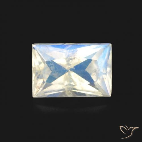 0.56ct Naturale Bianco bluastro Pietra di luna arcobaleno, Taglio a baguette, Trasparente