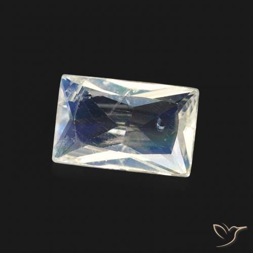 Pietra di luna arcobaleno Bianco bluastro naturale da 0.46 ct, Taglio a baguette, Trasparente