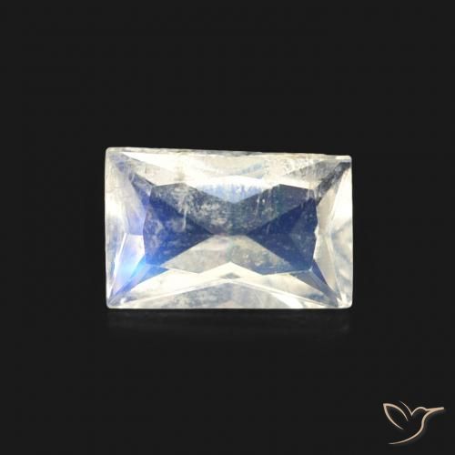0.49ct Naturale Bianco bluastro Pietra di luna arcobaleno, Taglio a baguette, Trasparente
