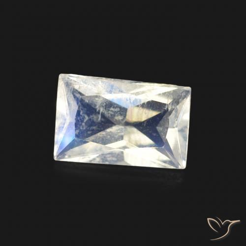Pietra di luna arcobaleno Bianco bluastro naturale da 0.49 ct, Taglio a baguette, Trasparente