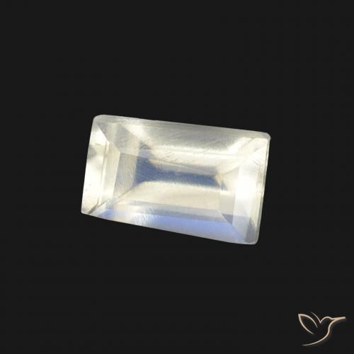 Pietra di luna arcobaleno Bianco bluastro naturale da 0.53 ct, Taglio a baguette, Trasparente