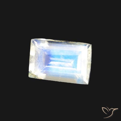 Pietra di luna arcobaleno Bianco bluastro naturale da 0.54 ct, Taglio a baguette, Trasparente
