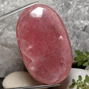 Rodocrosite naturale multicolore da 104,63 ct, taglio ovale, traslucido