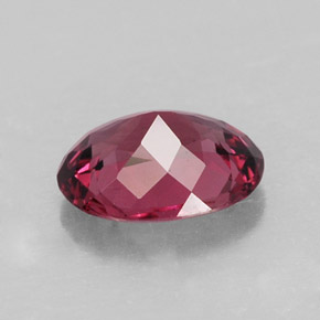 Granato Rodolite Rosso lampone naturale da 1.43 ct, Taglio ovale, VVS-VS