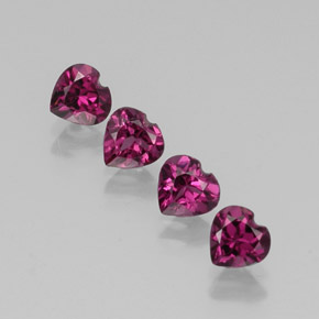 Granato rodolite naturale rosso da  ct, a forma di cuore, VS