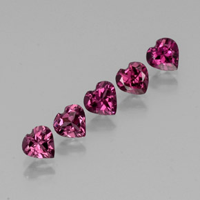 Granato rodolite naturale rosso da  ct, a forma di cuore, VS