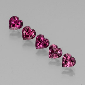 Granato rodolite naturale rosso da  ct, a forma di cuore, VS