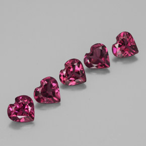Granato rodolite naturale rosso da  ct, a forma di cuore, VS