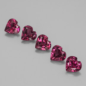 Granato rodolite naturale rosso da  ct, a forma di cuore, VS