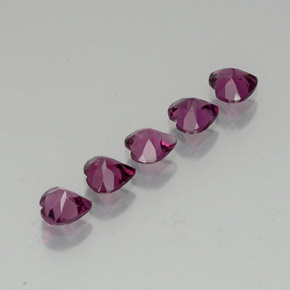 Granato rodolite naturale rosso da  ct, a forma di cuore, VS