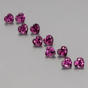 Granato rodolite naturale rosso da  ct, a forma di cuore, VVS-VS
