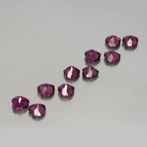 Granato rodolite naturale rosso da  ct, a forma di cuore, VVS-VS