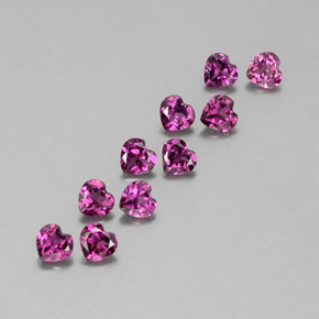 Granato rodolite naturale rosso da  ct, a forma di cuore, VVS-VS