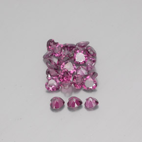 Granato rodolite naturale rosso da  ct, a forma di cuore, VVS-VS