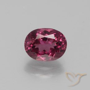 Granato Rodolite Magenta intenso naturale da 1.43 ct, Taglio ovale, VS