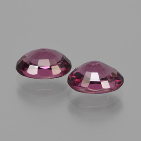 Gemme di Granato Rodolite Rosso lampone naturale da 2.32 ct, Taglio ovale, VS