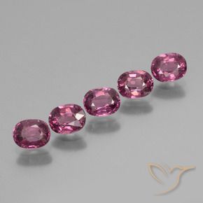 Gemme di Granato rodolite Magenta-rosa intenso Deep naturale da 2.45 ct, Ovale, VS