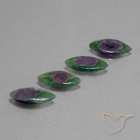 Gemme di Rubino in Fuchsite Multicolore naturale da 8.35 ct, Taglio marquise, Traslucido