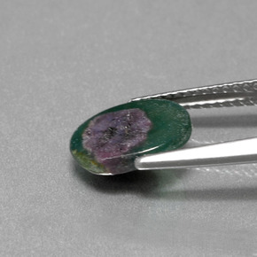Rubino in fuchsite naturale bicolore da 2,25 ct, taglio ovale, traslucido