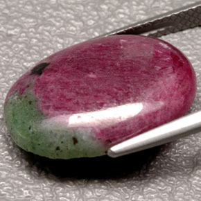 Rubino-zoisite naturale multicolore da 10,66 ct, taglio ovale, opaco