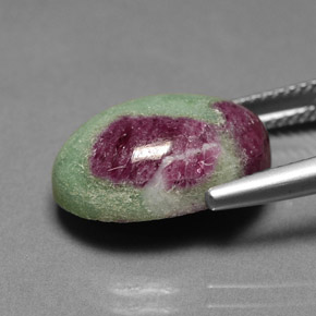 Rubino-zoisite naturale multicolore da 11,90 ct, taglio ovale, opaco
