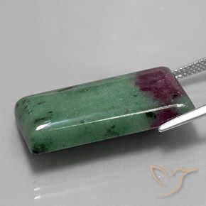 Rubino-Zoisite Multicolore naturale da 29.97 ct, Taglio a baguette, Opaco